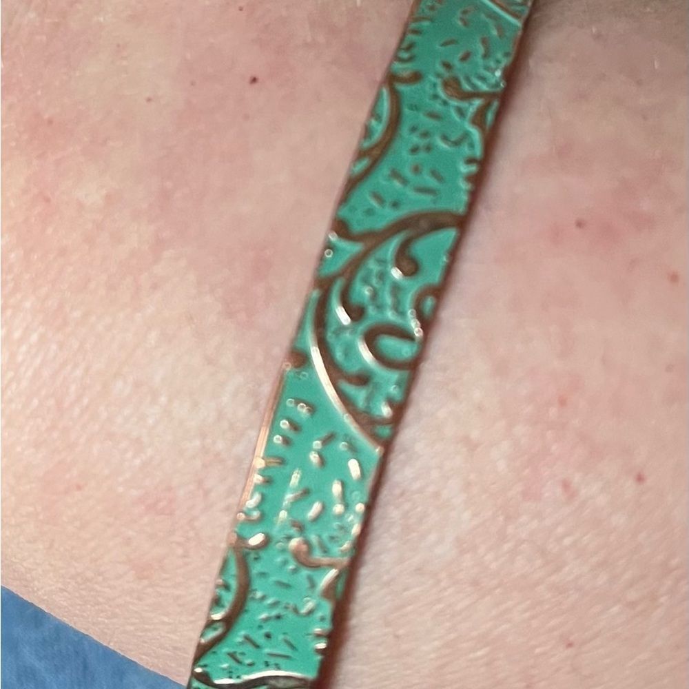 Green Patterned Bangle Bracelet - Picture 2 of 3
